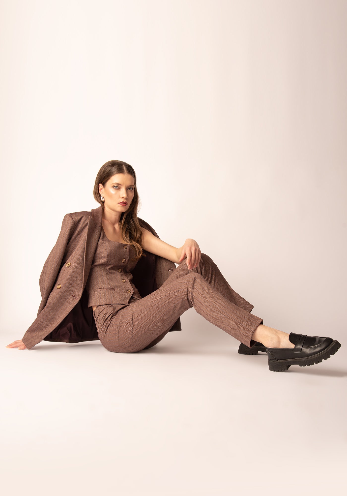 Women's High Waisted Slim Trousers in Wine Herringbone